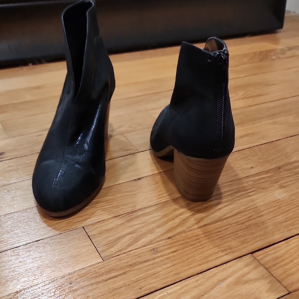 AEROSOLES Black Ankle Booties with Brown Heel